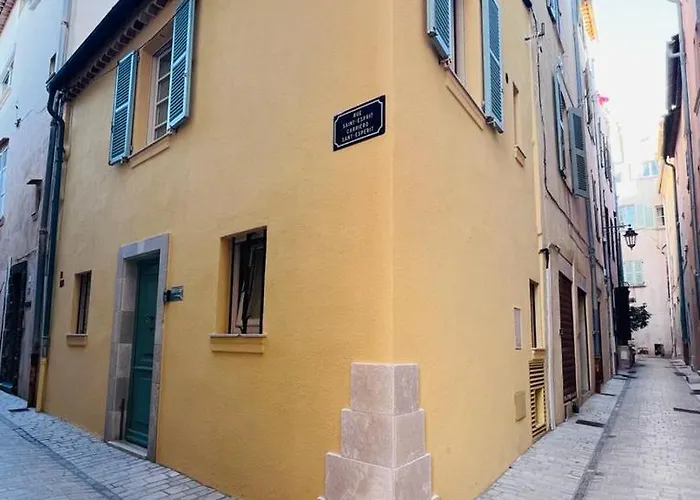 Comecasa Entire House Near Port - Two Bedrooms