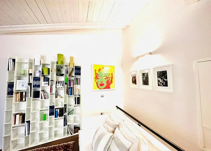 Апартаменти Comecasa Entire House Near Port - Two Bedrooms